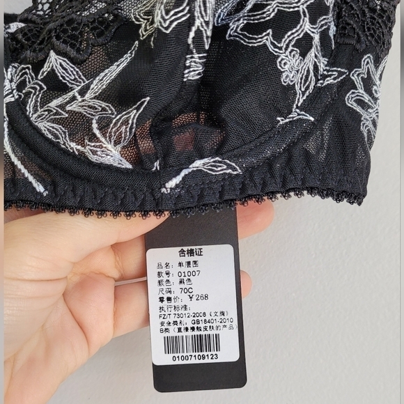 NWT European floral embroidered lace mesh underwire bralette black white 32B - Picture 7 of 8
